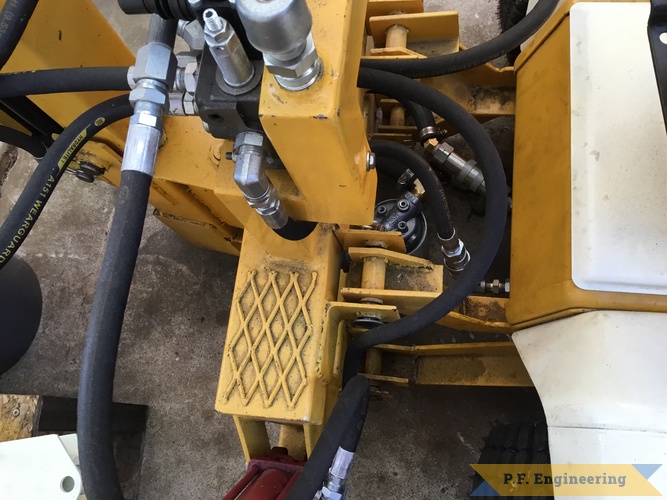 Andrew F. from Palo Alto, California - Micro Hoe | Gilson Tractor Model 53024 16HP - View 4