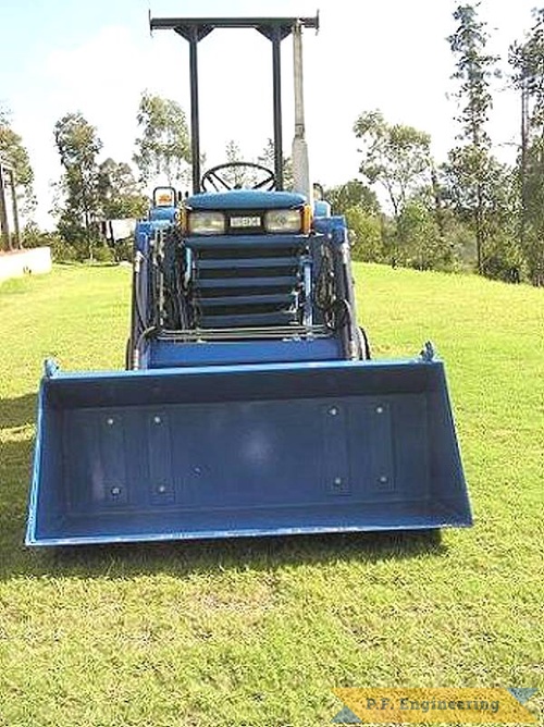 great work on the front end loader for your Iseki TS1610 John! | Iseki TS1610 compact tractor loader_2