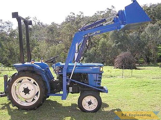 great work on the front end loader for your Iseki TS1610 John! | Iseki TS1610 compact tractor loader_6