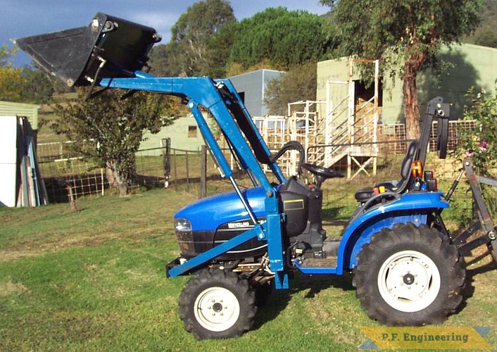 Trevor D. in Victoria, Australia built this loader for his New Holland TC 23D compact tractor | New Holland TC 23D compact tractor loader_1