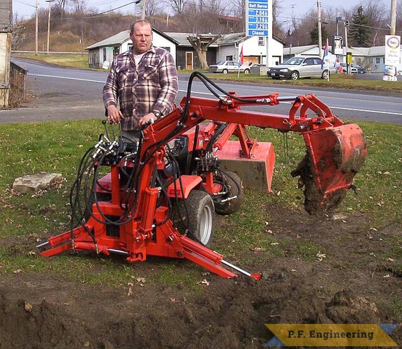 Doug H. from Seneca Falls, NY built this Micro Hoe for his Ingersoll LGT 318 Garden Tractor. nice work Doug! | Ingersoll LGT 318 garden tractor Micro Hoe_1