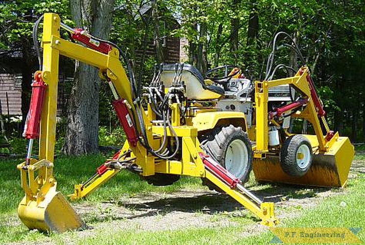 The independent hydraulic stabilizers spread out to 7 feet 6 inches and can easily raise the tractor off the ground. | pic4_1