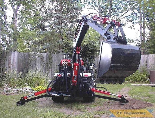 Hank R. from Eden Prairie, MN built this Micro Hoe (and loader) for his Sears Craftsman GT-5000 garden tractor | Sears Craftsman GT-5000 garden tractor Micro Hoe_1