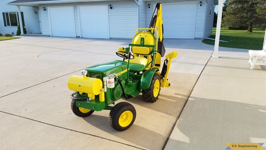 JD 110 Micro Hoe front