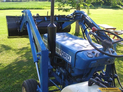 Ford 1300 compact tractor loader_1