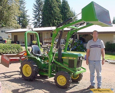 John Deere 650 compact tractor loader_1