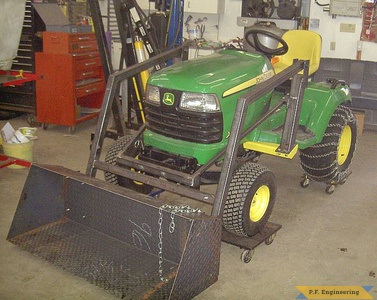 John Deere X700 garden tractor loader_1