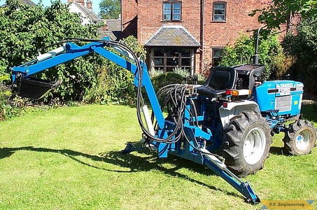 Ford 1220 compact tractor Micro Hoe_4